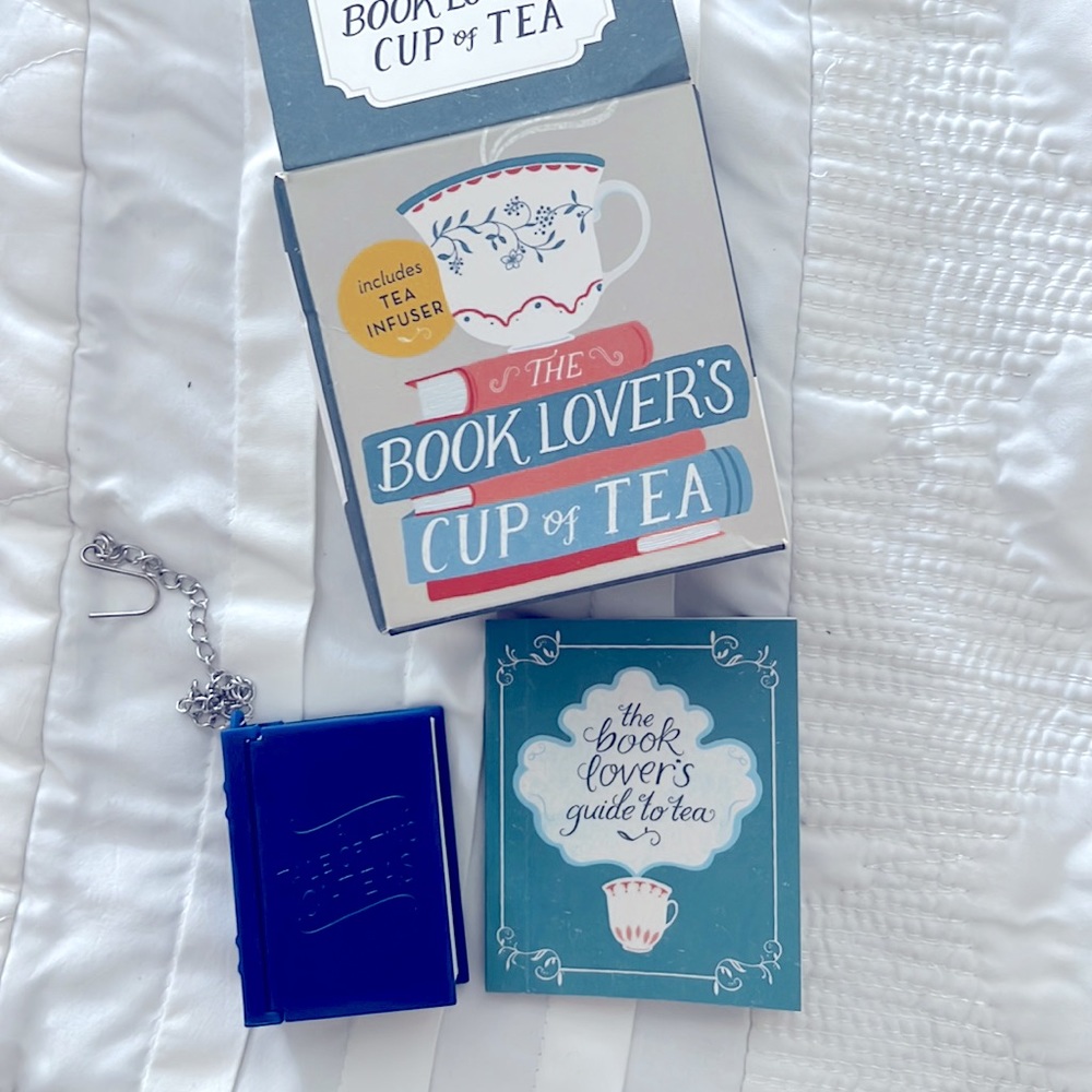 Tea infuser + mini book